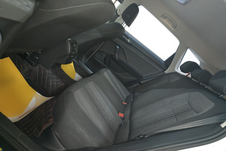 Volkswagen Tharu 2020 car image #17