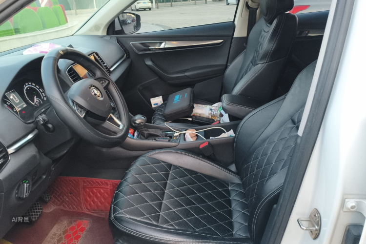 Skoda Karoq 2021 изображение автомобиля #17