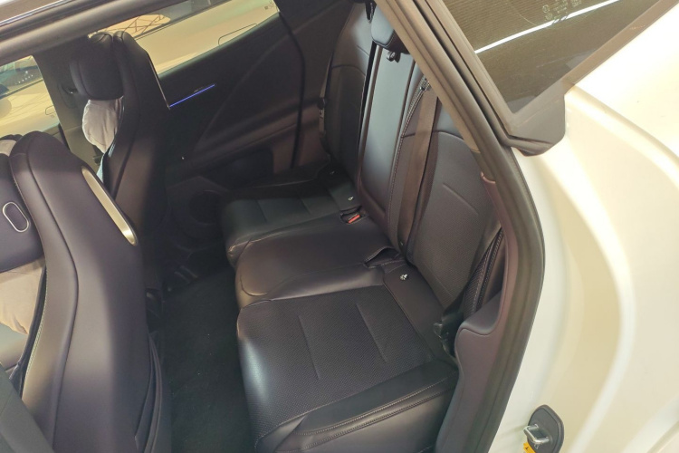 Avatr 07 2025 car image #17