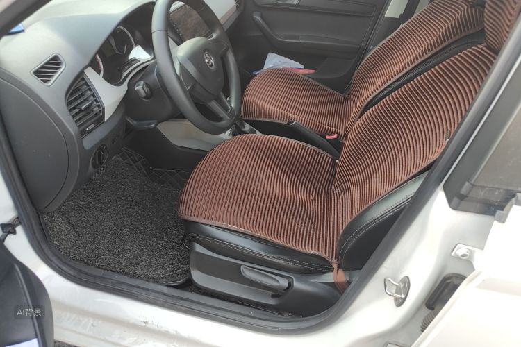 Skoda Fabia 2017 car image #17
