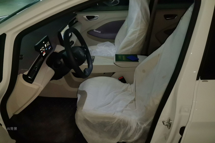 MG 4 EV 2025 immagine di auto #17