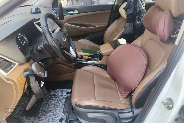 Hyundai Tucson 2016 car image #17