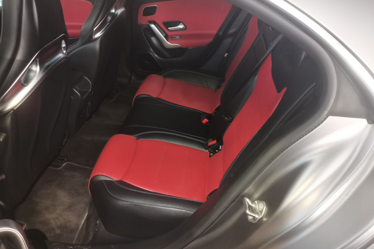 Mercedes-Benz CLA AMG 2022 صورة سيارة #17