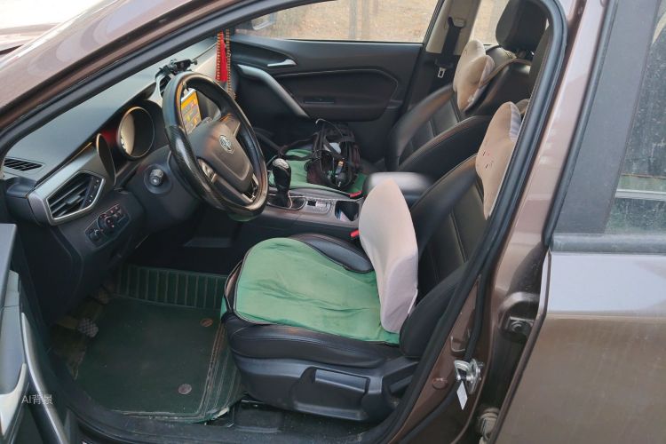 MG GS 2016 car image #17