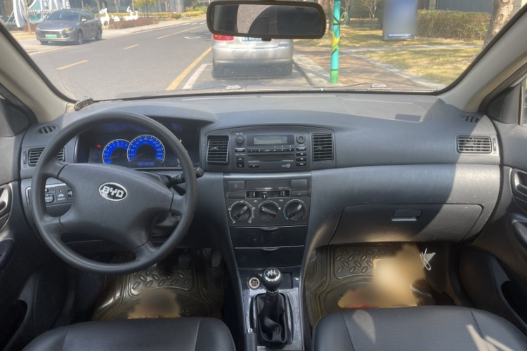 BYD F3 2019 car image #17