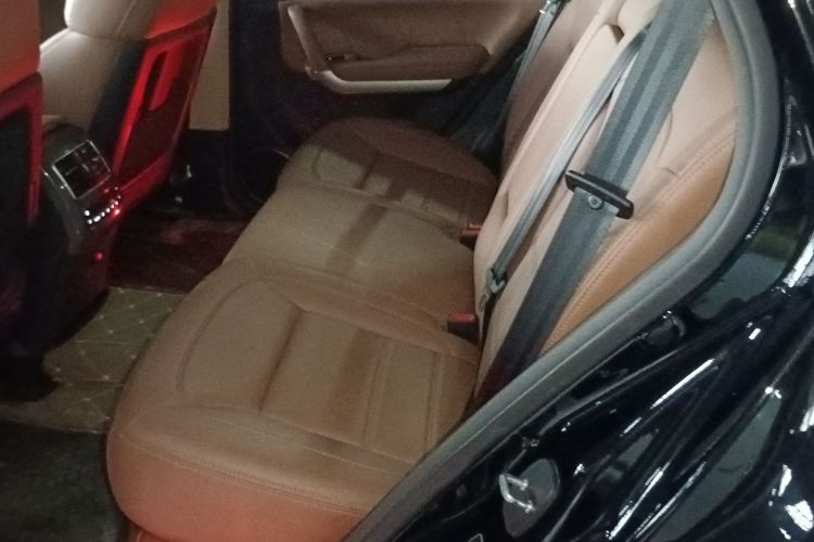 Haval H8 2016 #17 Haval H8 2016 car image #17