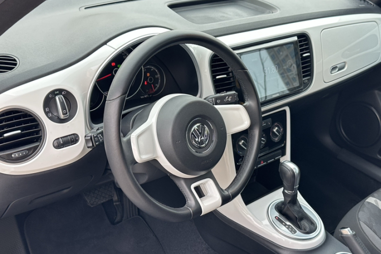 Volkswagen Beetle 2017 immagine di auto #17
