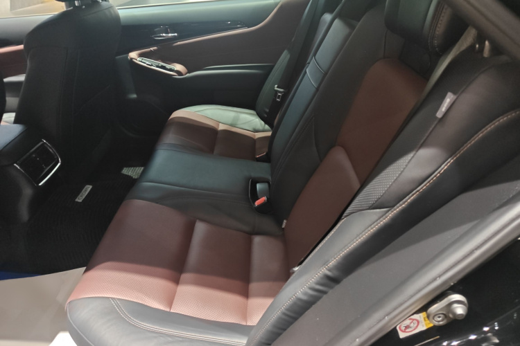 丰田 皇冠 2017 汽车图片 #17