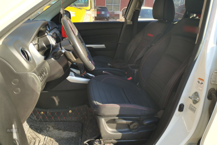 Suzuki Vitara 2017 car image #17