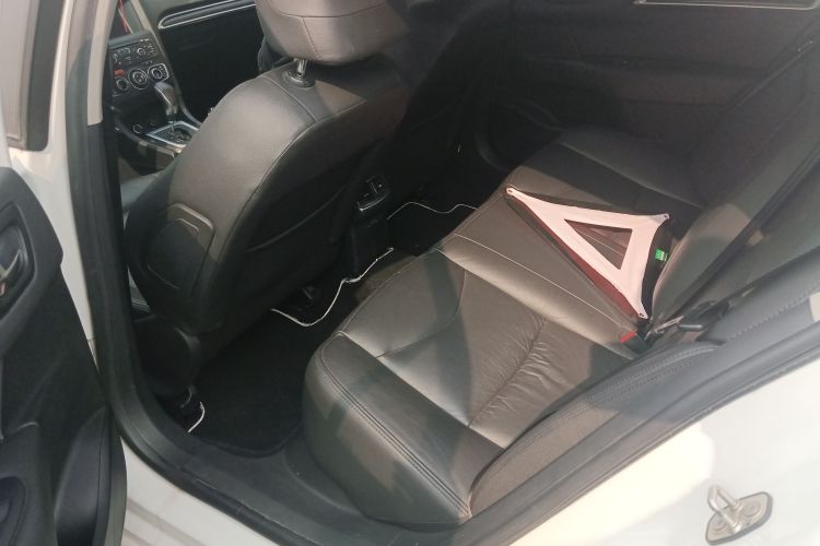 Citroen C4L 2015 car image #17