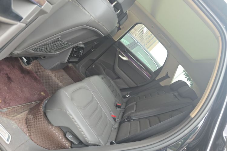 Volkswagen Touareg 2022 immagine di auto #17