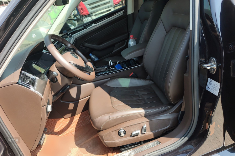 Volkswagen Phideon 2022 immagine di auto #17