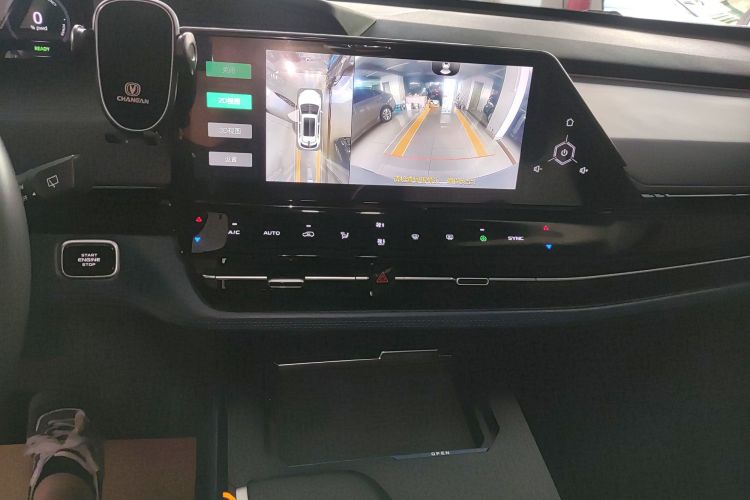 Changan UNI-K iDD 2022 car image #17