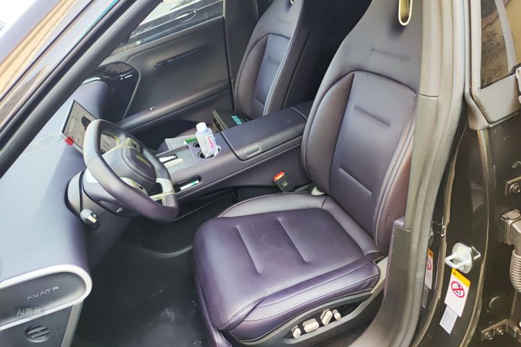 Avatr 07 2025 car image #17