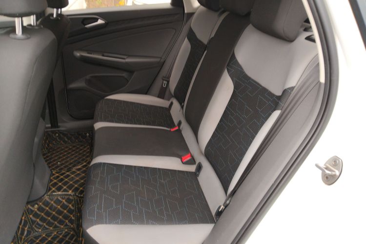 VS5 2019 car image #17