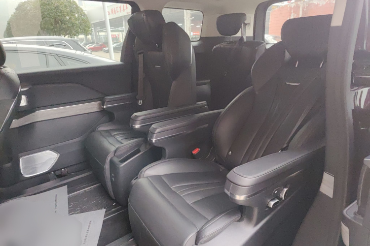 HongQi HQ9 PHEV 2024 car image #17