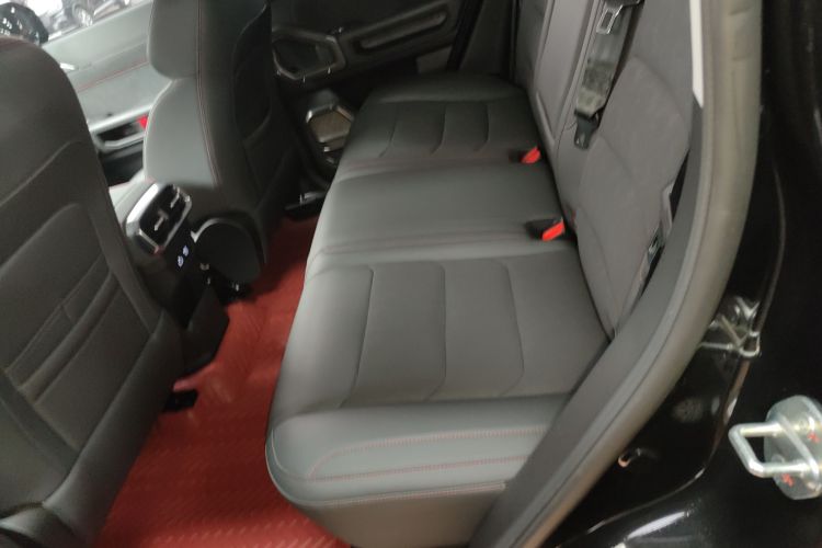 Jetour Traveller 2023 car image #17