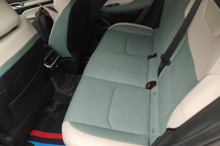 GEELY Emgrand L HiP 2023 immagine di auto #17