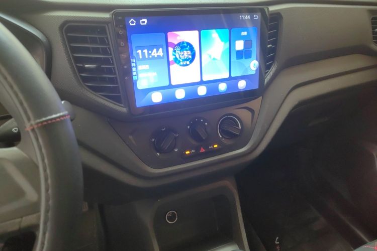 Wuling Hongguang V 2022 immagine di auto #17