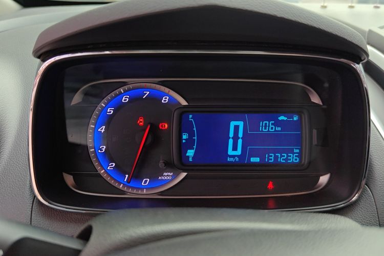 Chevrolet Tracker 2015 car image #17