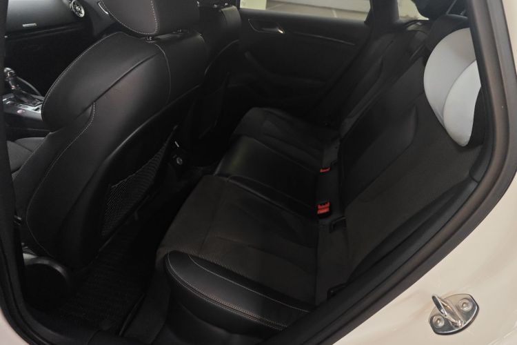 Audi S3 2018 صورة سيارة #17