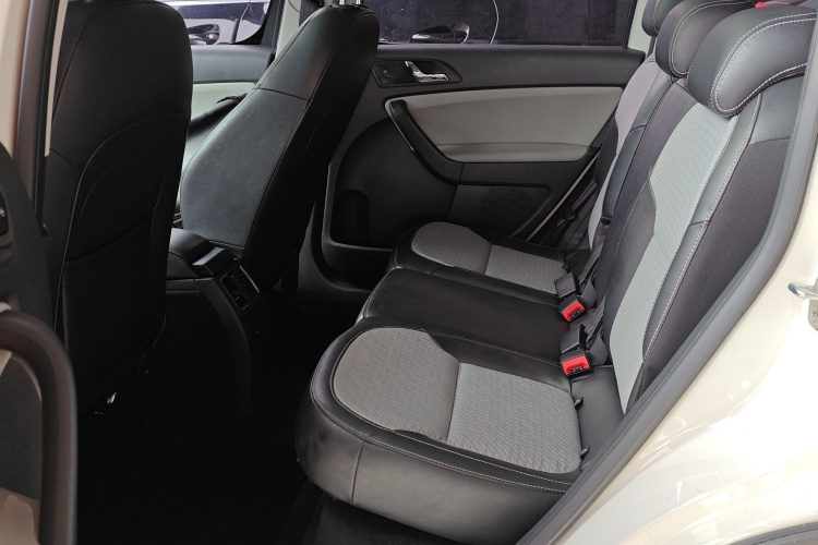 Skoda Yeti 2017 imagen de coche #17