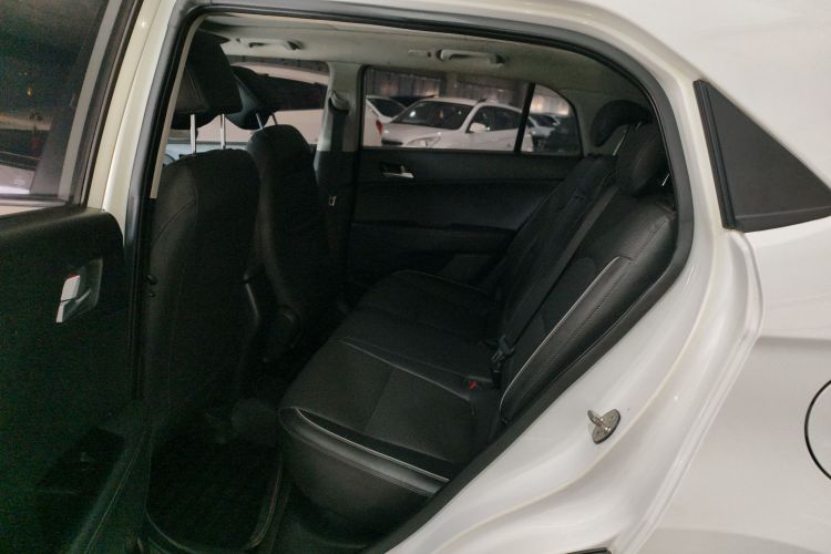 Hyundai ix25 2016 car image #17