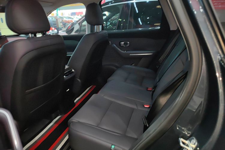 零跑汽车 零跑C10 2025 汽车图片 #17