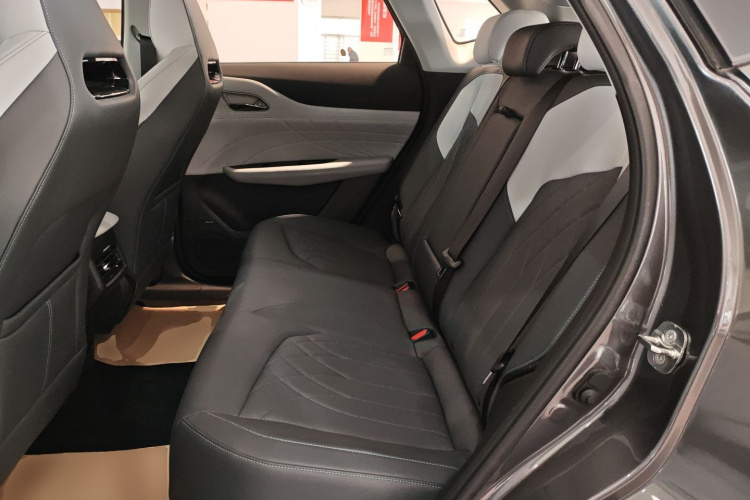 Changan UNI-Z PHEV 2024 #17 Changan UNI-Z PHEV 2024 car image #17