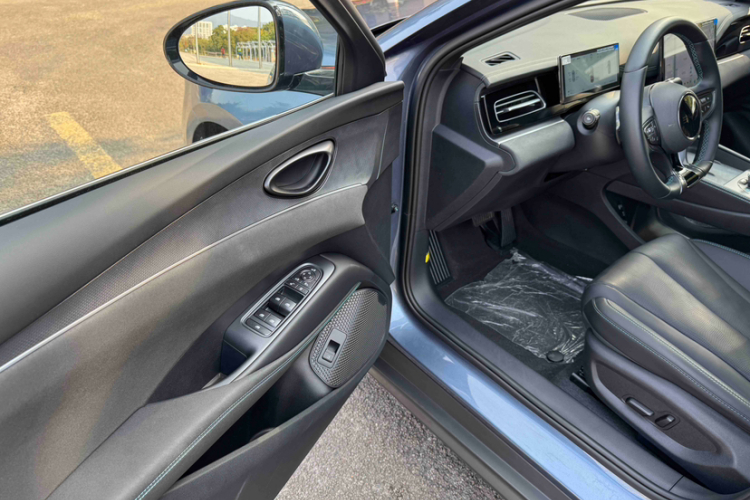 BYD Seal 06 New Energy 2025 car image #17