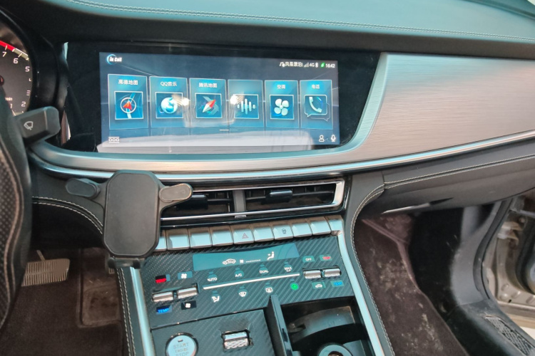 Changan CS85 Coupe 2019 car image #17