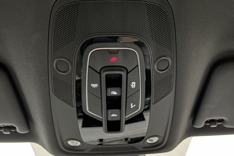 Audi Q5L Sportback 2023 immagine di auto #17