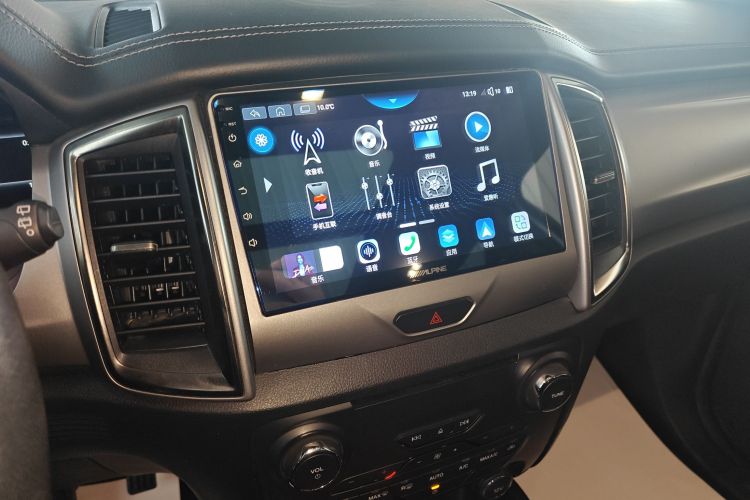 Ford Everest 2018 immagine di auto #17