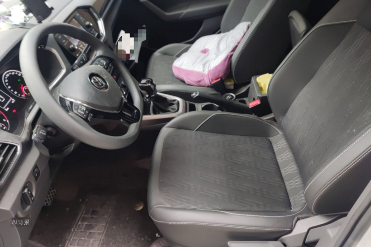 Volkswagen T-Cross 2020 car image #17