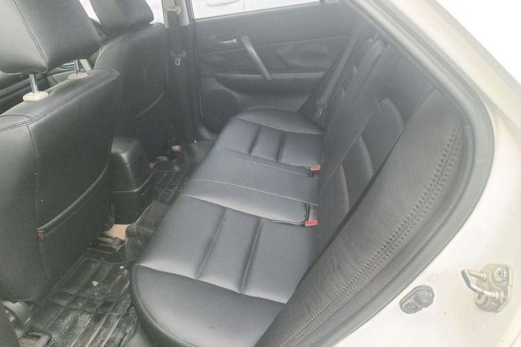 Mazda 6 2014 изображение автомобиля #17