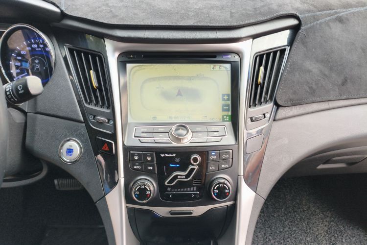 Hyundai Sonata 2014 car image #17