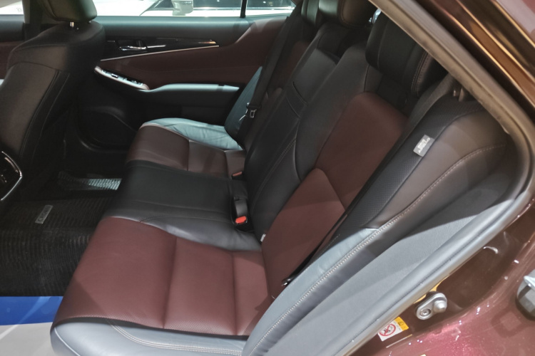 丰田 皇冠 2018 汽车图片 #17