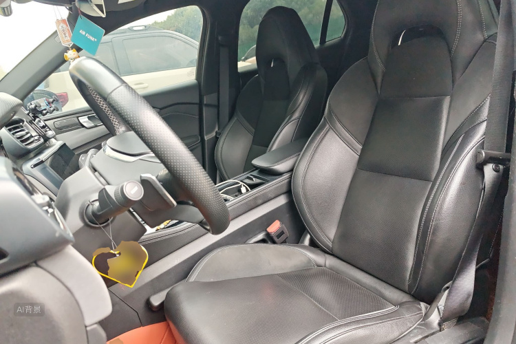 Lynk & Co 03 2020 car image #17