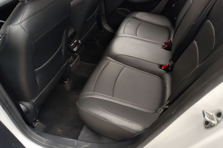 Roewe i5 2024 #17 Roewe i5 2024 car image #17