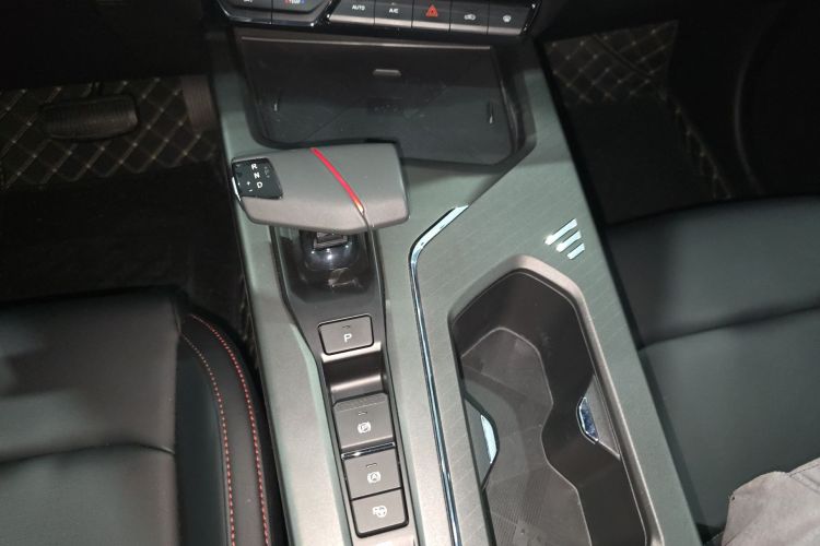 Changan X5 PLUS 2024 #17 Changan X5 PLUS 2024 صورة سيارة #17