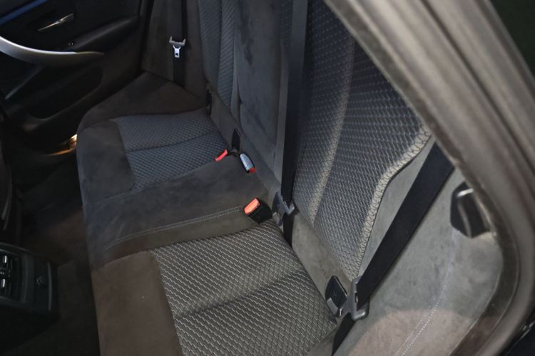 BMW 4 Series 2019 #17 BMW 4 Series 2019 car image #17