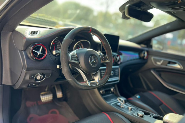 Mercedes-Benz CLA AMG 2018 car image #17