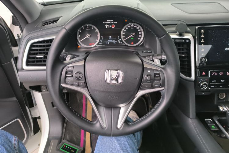 Honda UR-V 2018 #17 Honda UR-V 2018 car image #17