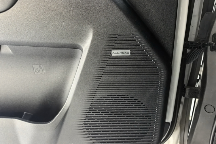 2024 car image #17