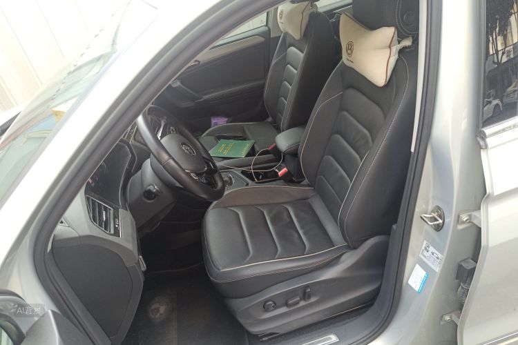 Volkswagen Tiguan L New Energy 2020 изображение автомобиля #17