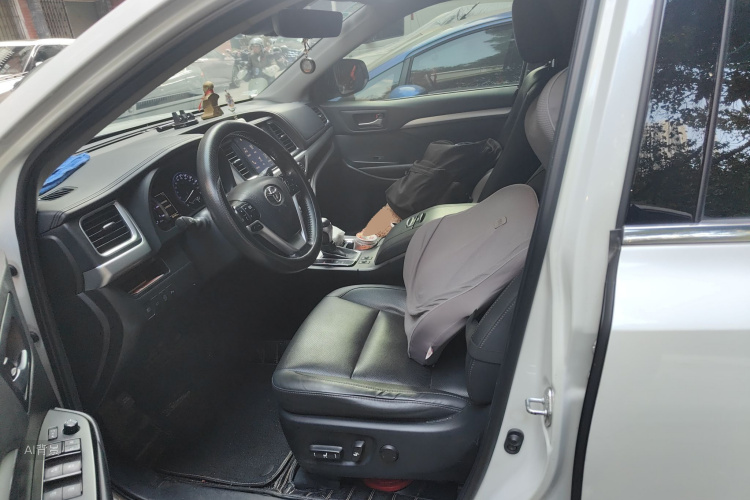 Toyota Highlander 2019 #17 Toyota Highlander 2019 car image #17