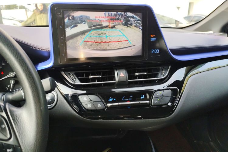 Toyota C-HR 2021 immagine di auto #17