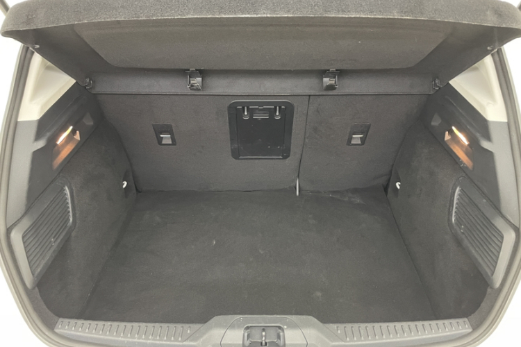 Ford Focus Active 2020 #17 Ford Focus Active 2020 صورة سيارة #17