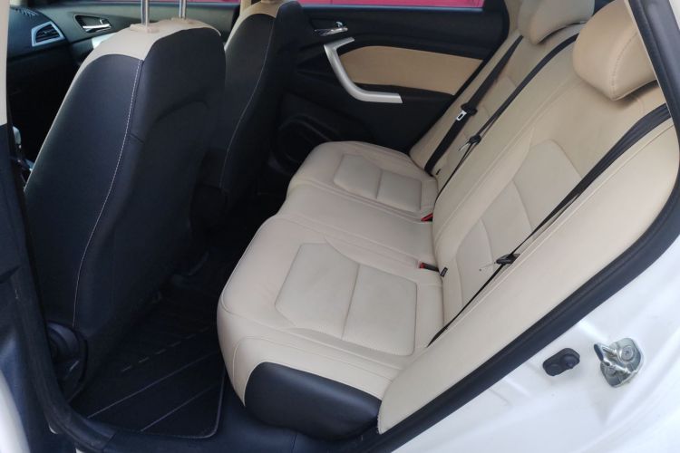 长安 悦翔V7 2017 汽车图片 #17