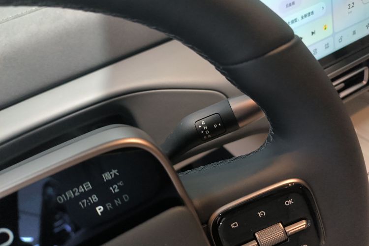 理想汽车 理想MEGA 2025 汽车图片 #17